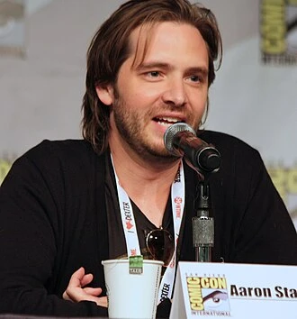 Aaron Stanford headshot