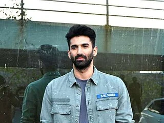 Aditya Roy Kapur headshot