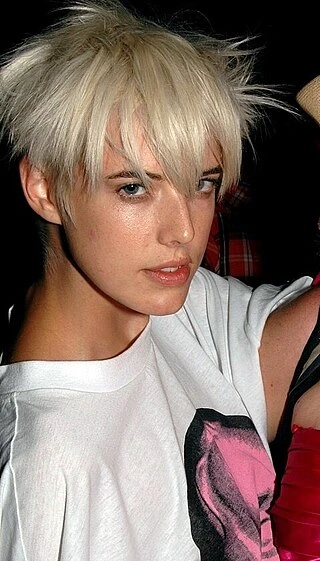 Agyness Deyn headshot