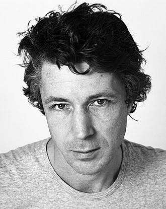 Aidan Gillen headshot