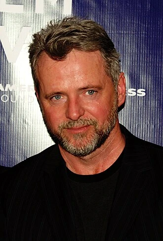 Aidan Quinn headshot