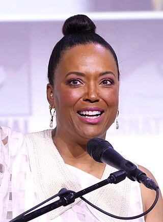 Aisha Tyler headshot