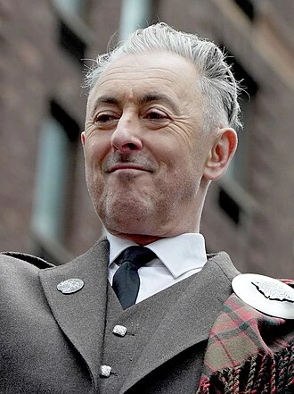 Alan Cumming headshot