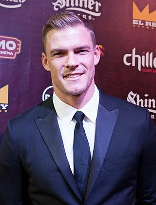 Alan Ritchson headshot