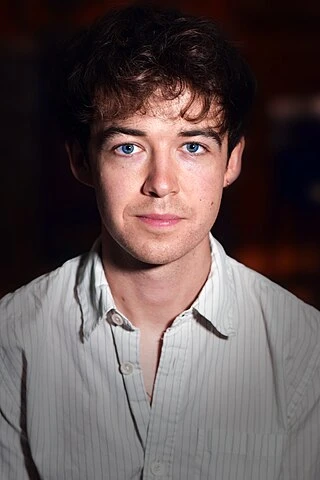 Alex Lawther headshot