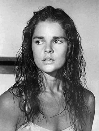 Ali MacGraw headshot
