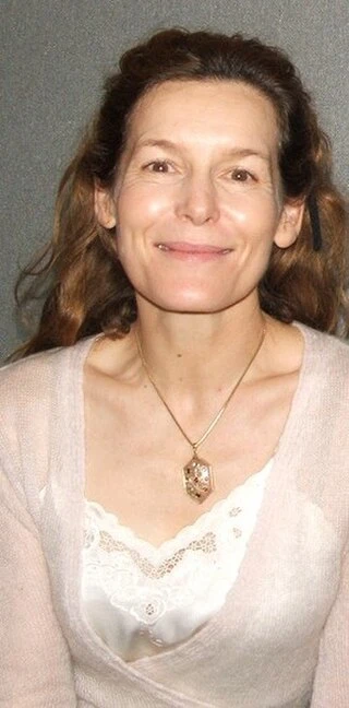 Alice Krige headshot