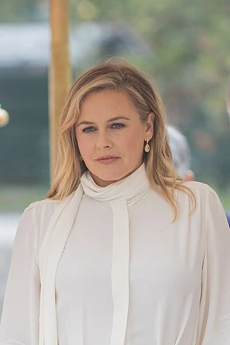Alicia Silverstone headshot