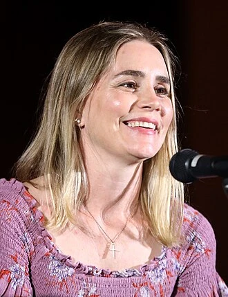 Alison Lohman headshot