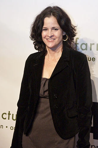 Ally Sheedy headshot