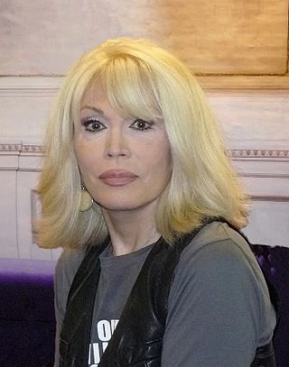 Amanda Lear headshot