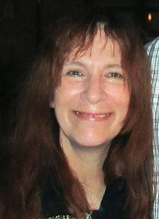 Amanda Plummer headshot