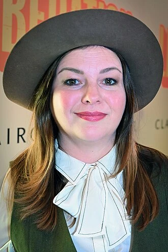 Amber Tamblyn headshot