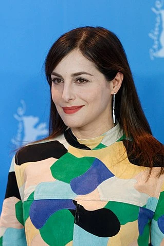 Amira Casar headshot