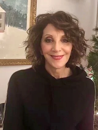 Andrea Martin headshot