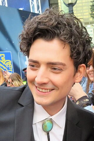 Aneurin Barnard headshot