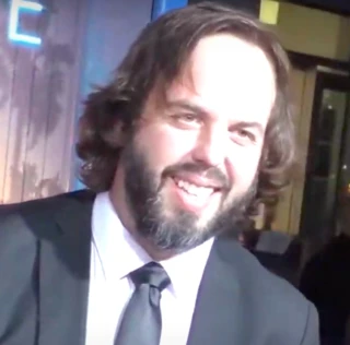 Angus Sampson headshot