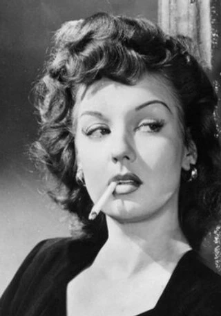 Ann Savage headshot