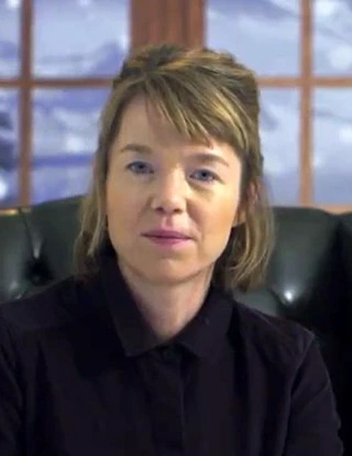 Anna Maxwell Martin headshot