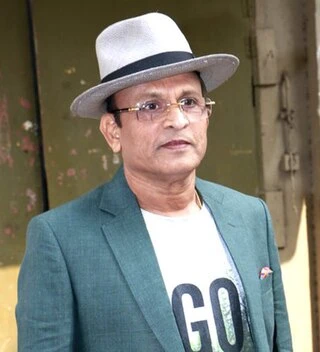 Annu Kapoor headshot