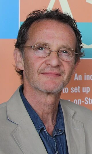 Anton Lesser headshot