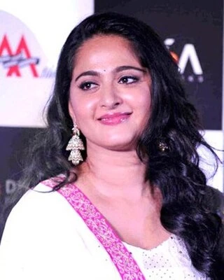 Anushka Shetty headshot