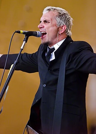 Art Alexakis headshot