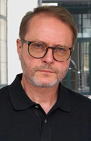 Artur Żmijewski headshot
