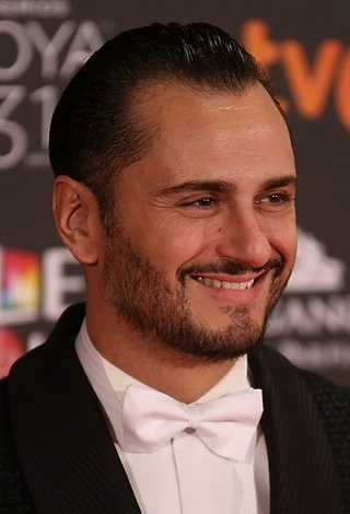 Asier Etxeandia headshot