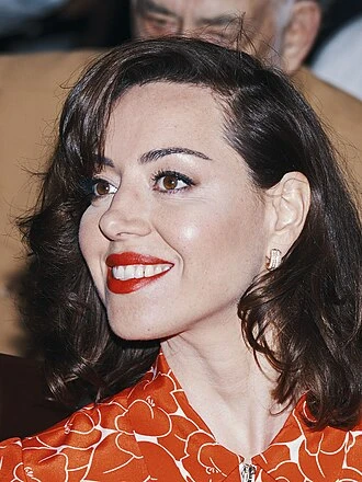 Aubrey Plaza headshot