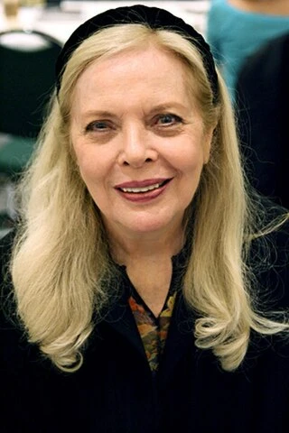 Barbara Bain headshot