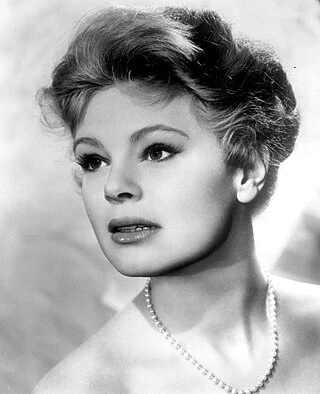 Betsy Palmer headshot