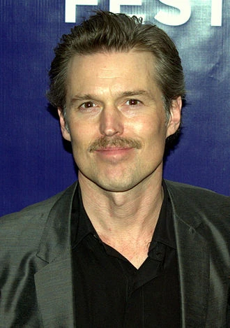 Bill Sage headshot