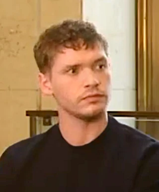 Billy Howle headshot