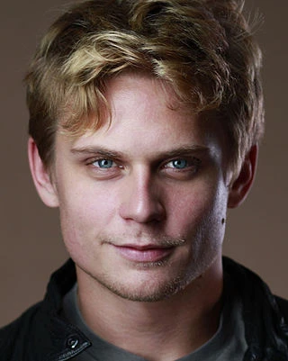 Billy Magnussen headshot