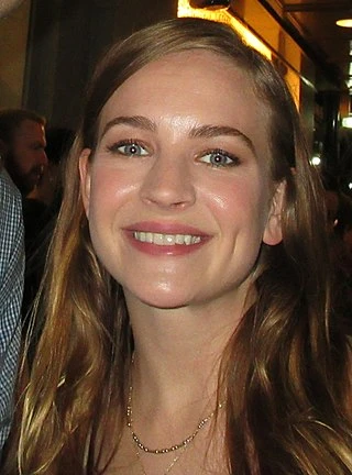 Britt Robertson headshot