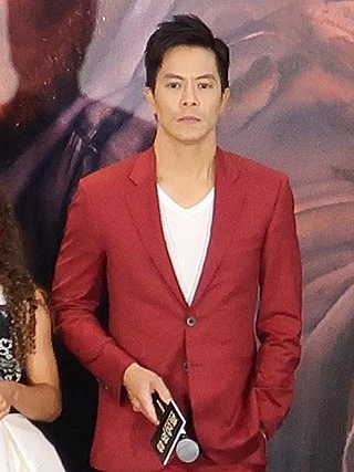 Byron Mann headshot
