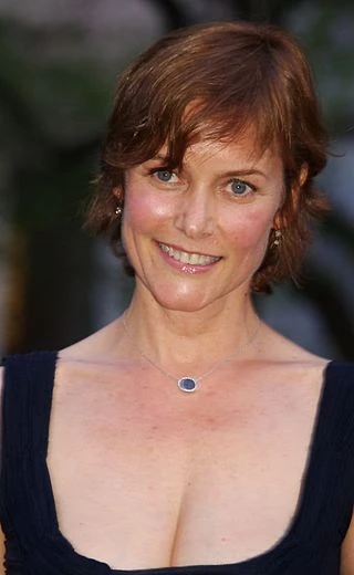 Carey Lowell headshot