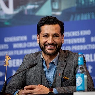 Cas Anvar headshot