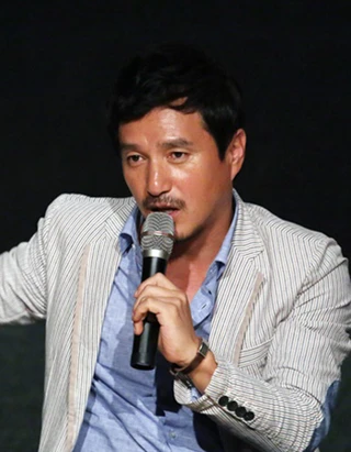 Cho Jae-hyun headshot