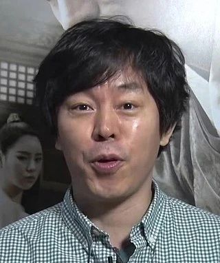 Choi Deok-moon headshot