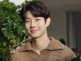 Choi Woo-shik headshot