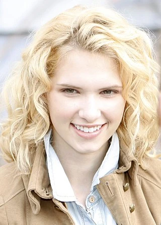 Claudia Lee headshot