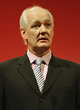 Colin Mochrie headshot