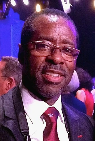 Courtney B. Vance headshot