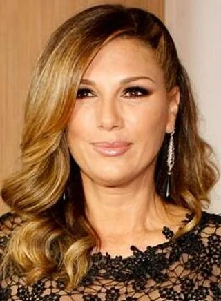 Daisy Fuentes headshot