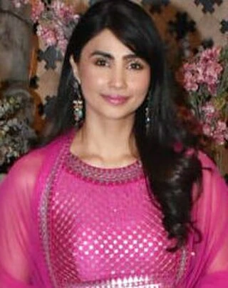 Daisy Shah headshot