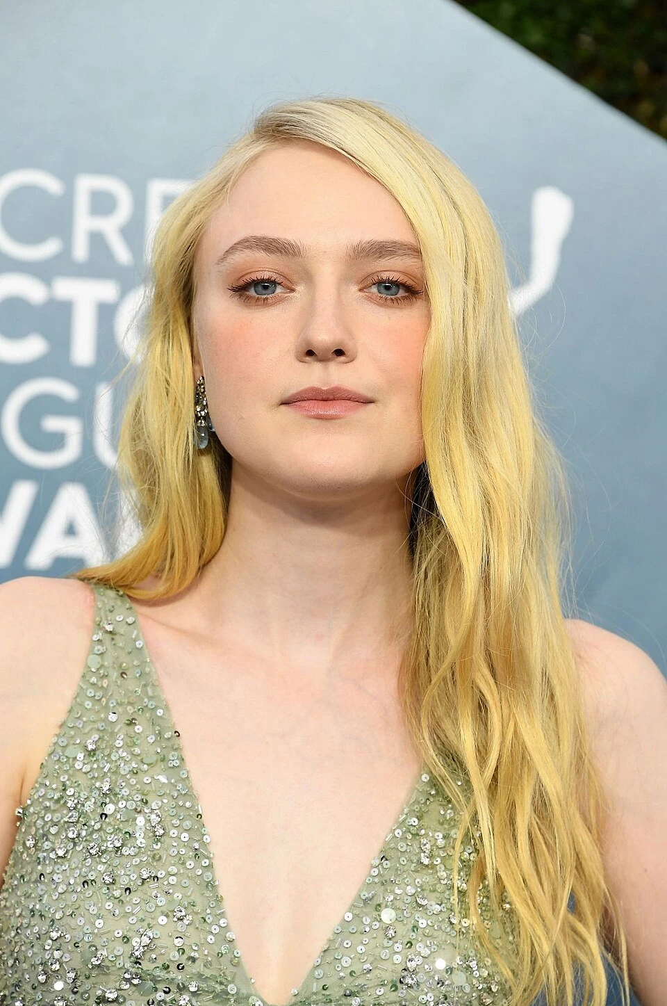 Dakota Fanning headshot