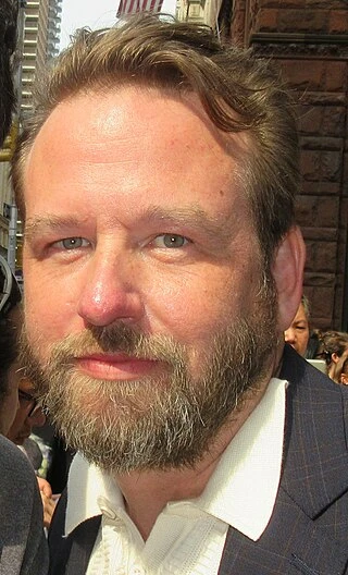 Dallas Roberts headshot