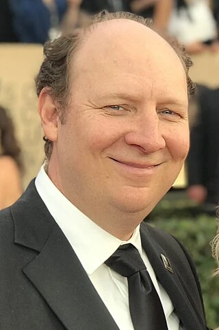 Dan Bakkedahl headshot